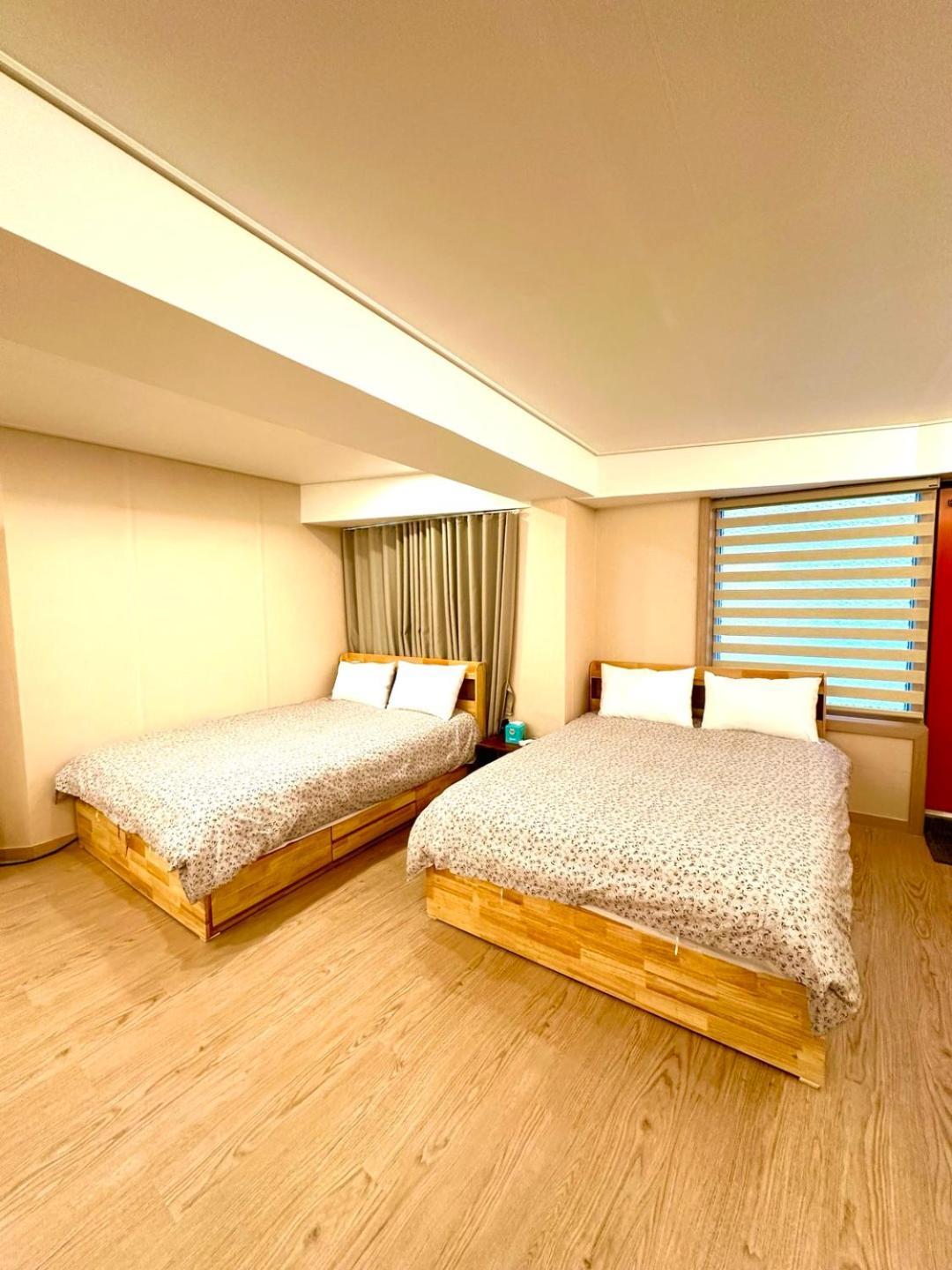 R Guesthouse Jongmyo Seoul Exterior photo